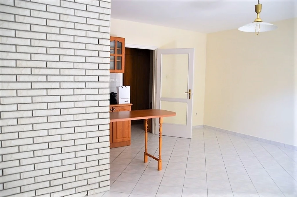 Kiadó 72 m2 tégla lakás, Győr