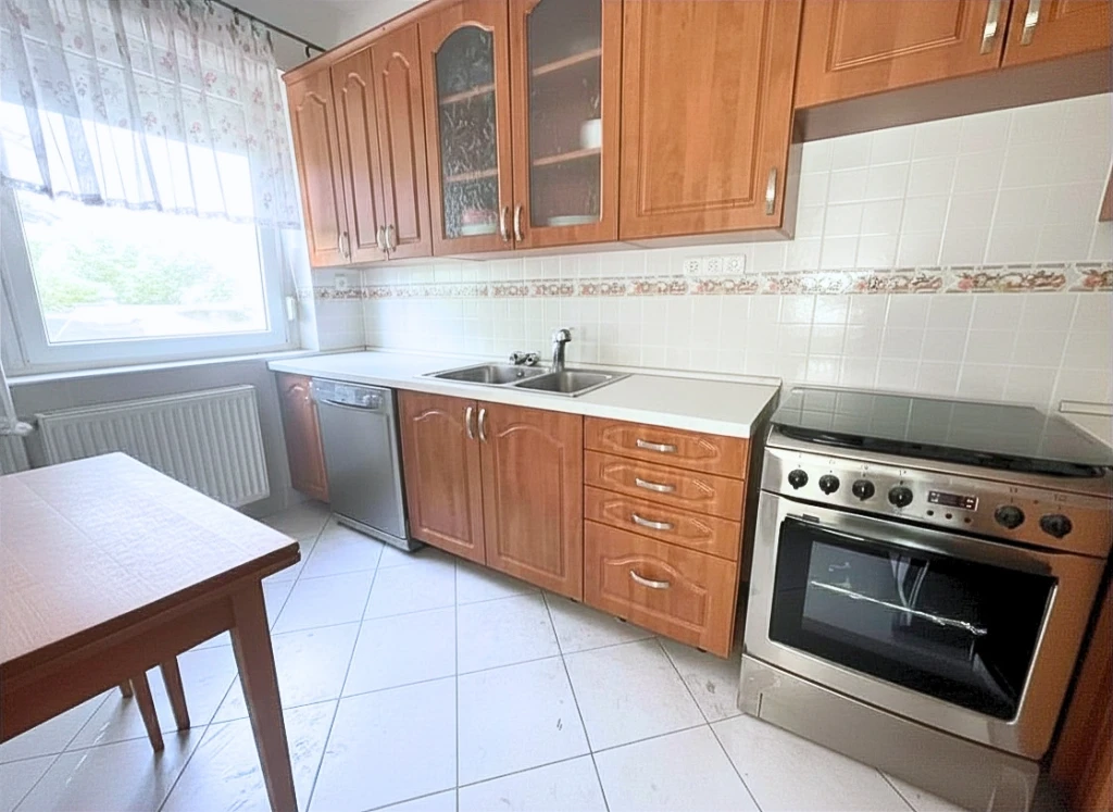 Eladó 150 m2 családi ház, Győrzámoly