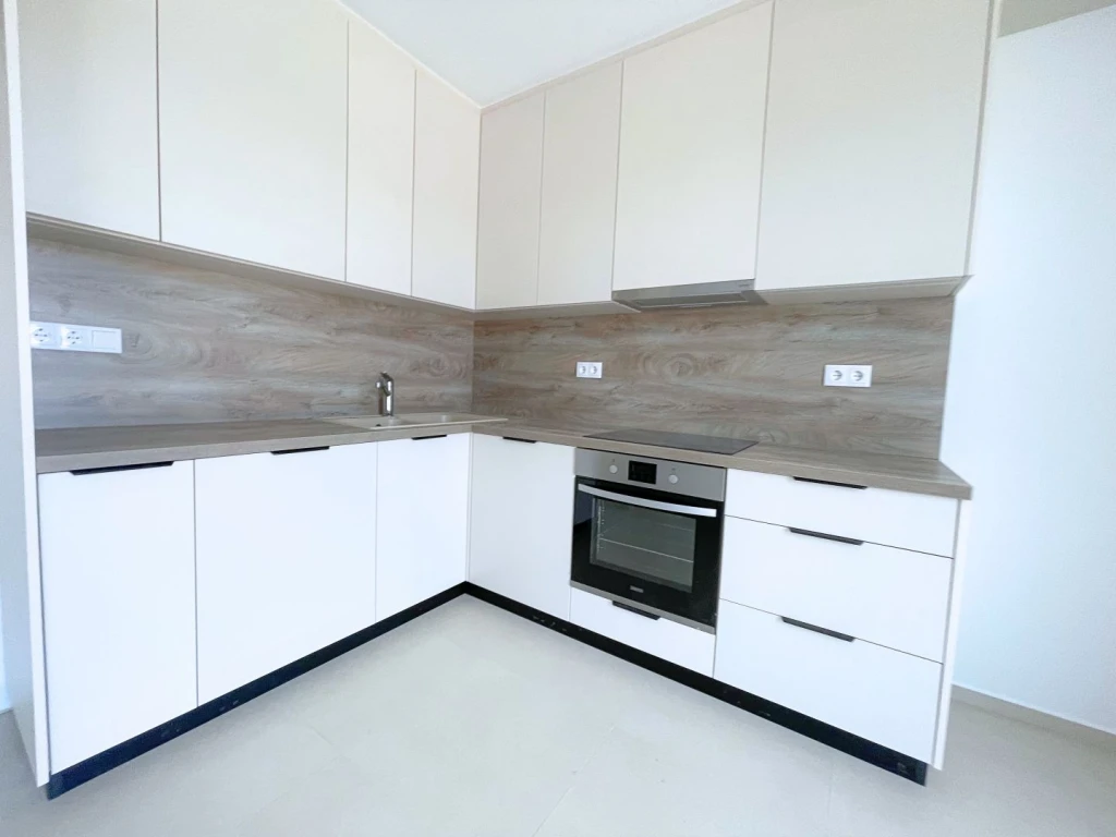 Kiadó 64 m2 új építésű tégla lakás, Győr