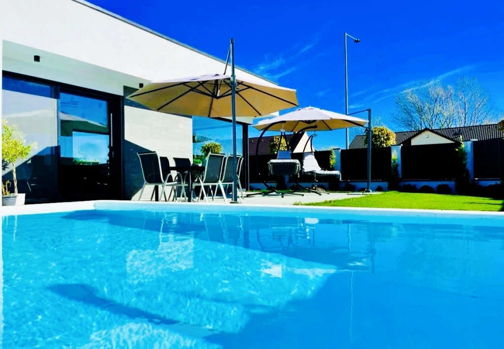 Eladó 154 m2 családi ház, Győrújfalu