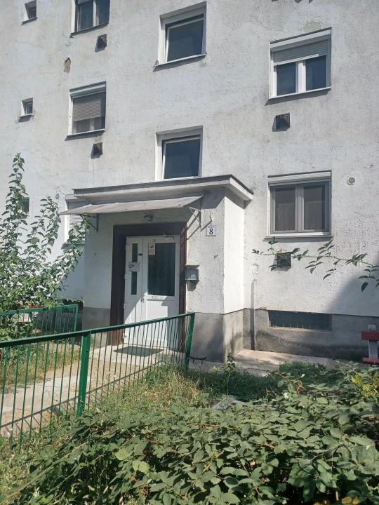 For rent brick flat, Miskolc