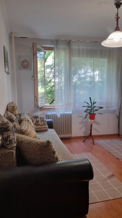 Eladó panellakás, Miskolc