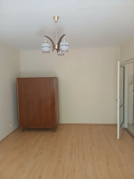 Kiadó panellakás, Miskolc