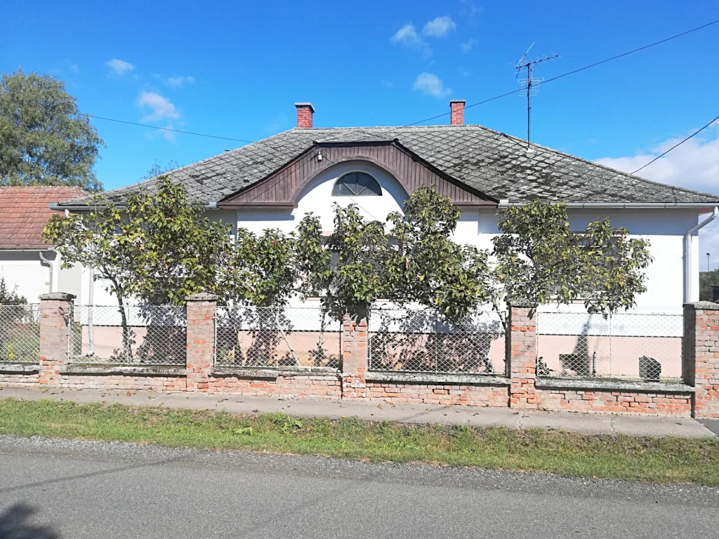 For sale house, Salomvár