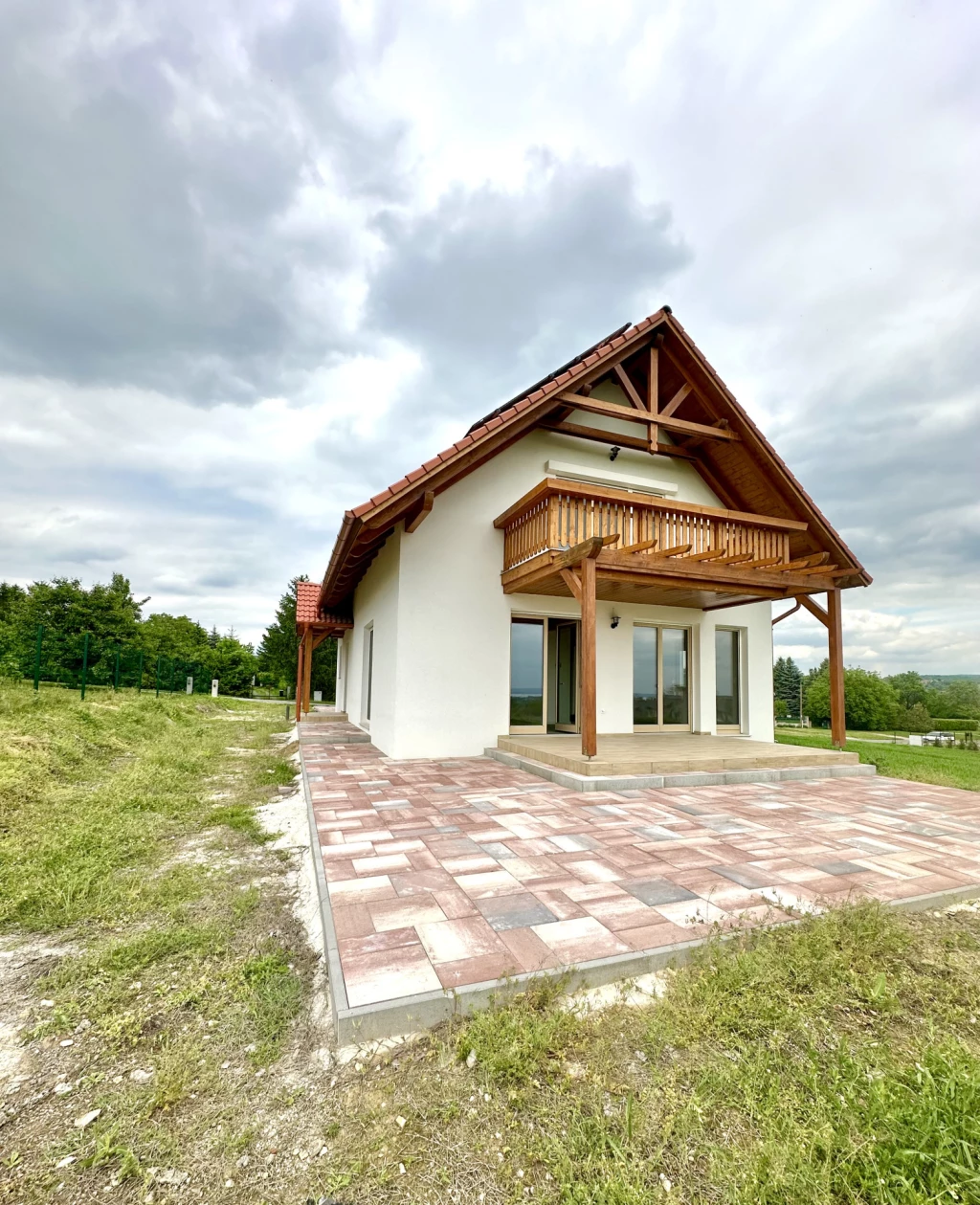 Balatoni panorámás új építésű 191 nm-es családi ház 2000 nm-es telken