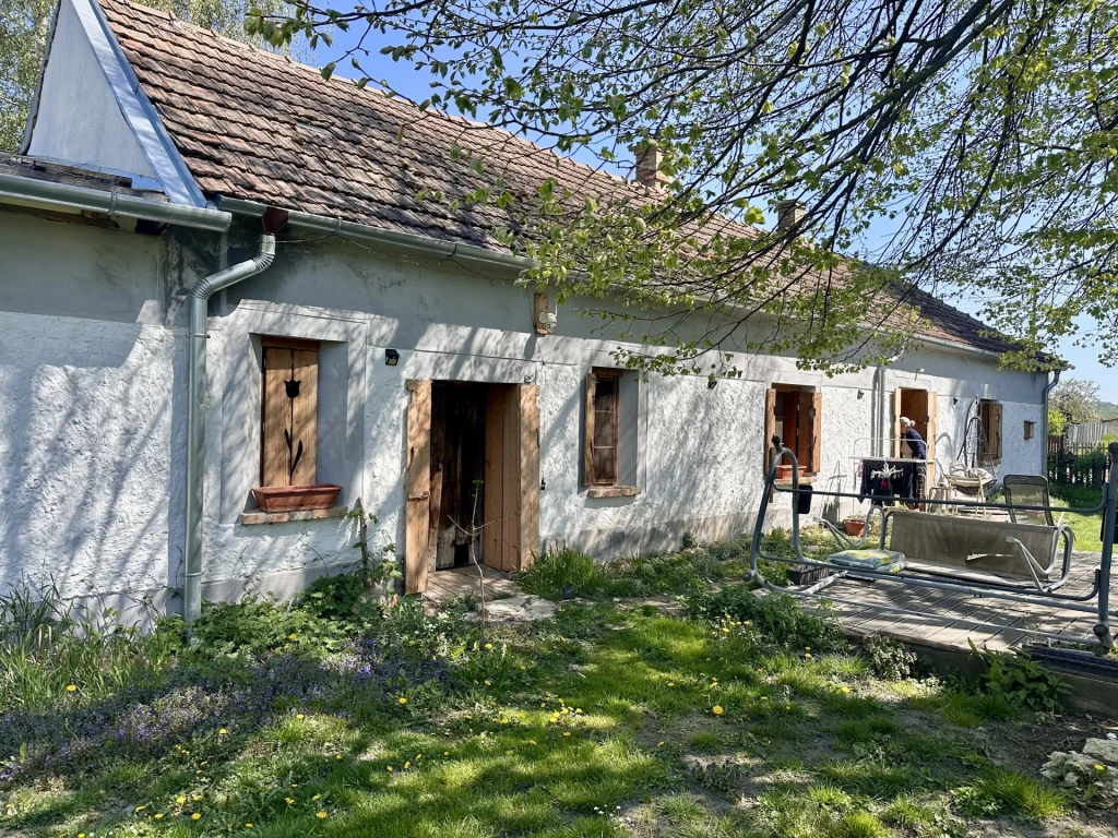 Felújított, különleges hangulatú családi ház hatalmas telekkel Zala megyében – alacsony rezsi, egyedi részletek