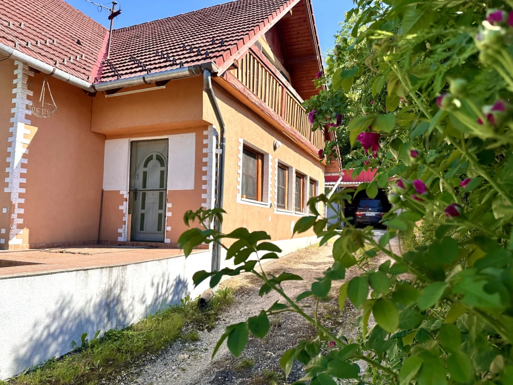 c3-1-name c2-1-name, Zalalövő