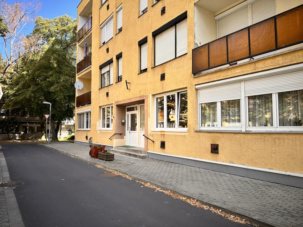 Saját ízlésre alakítható 51 nm-es eladó lakás Zalaegerszeg belvárosában