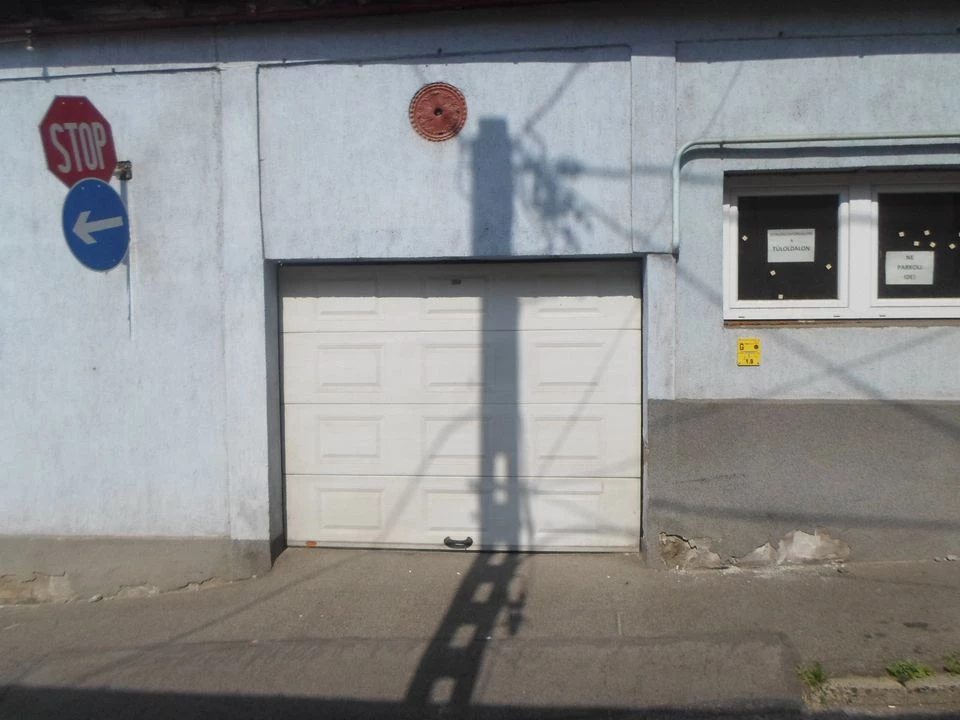 For rent detached garage, Pécs, Zöldfa utca 1