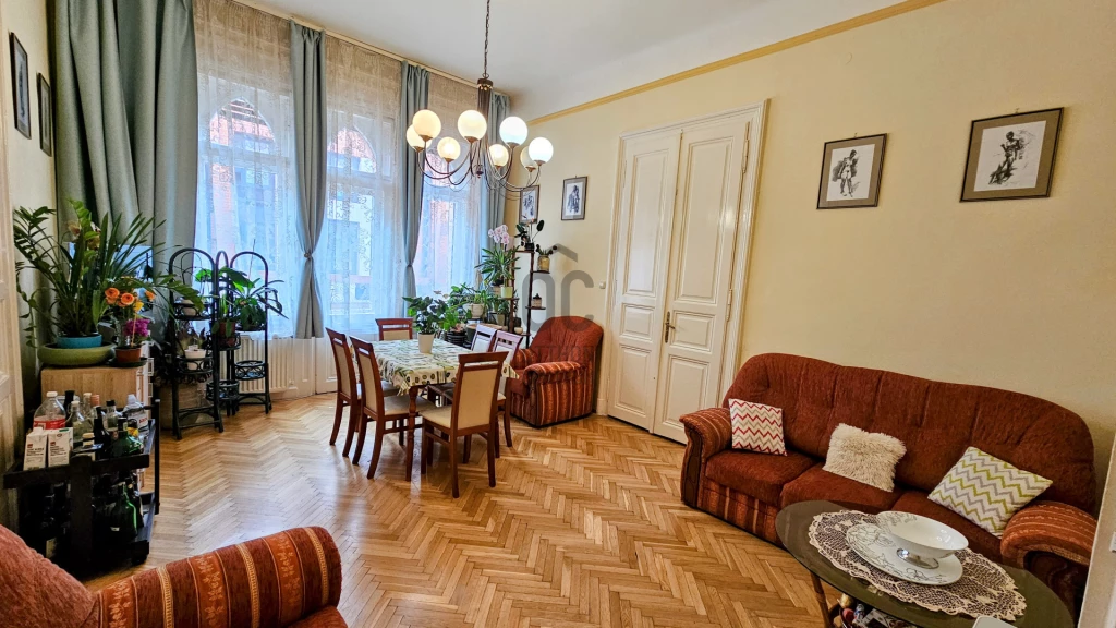 Eladó téglalakás, Budapest VI. kerület, Nagykörúton belüli terület, Dessewffy utca