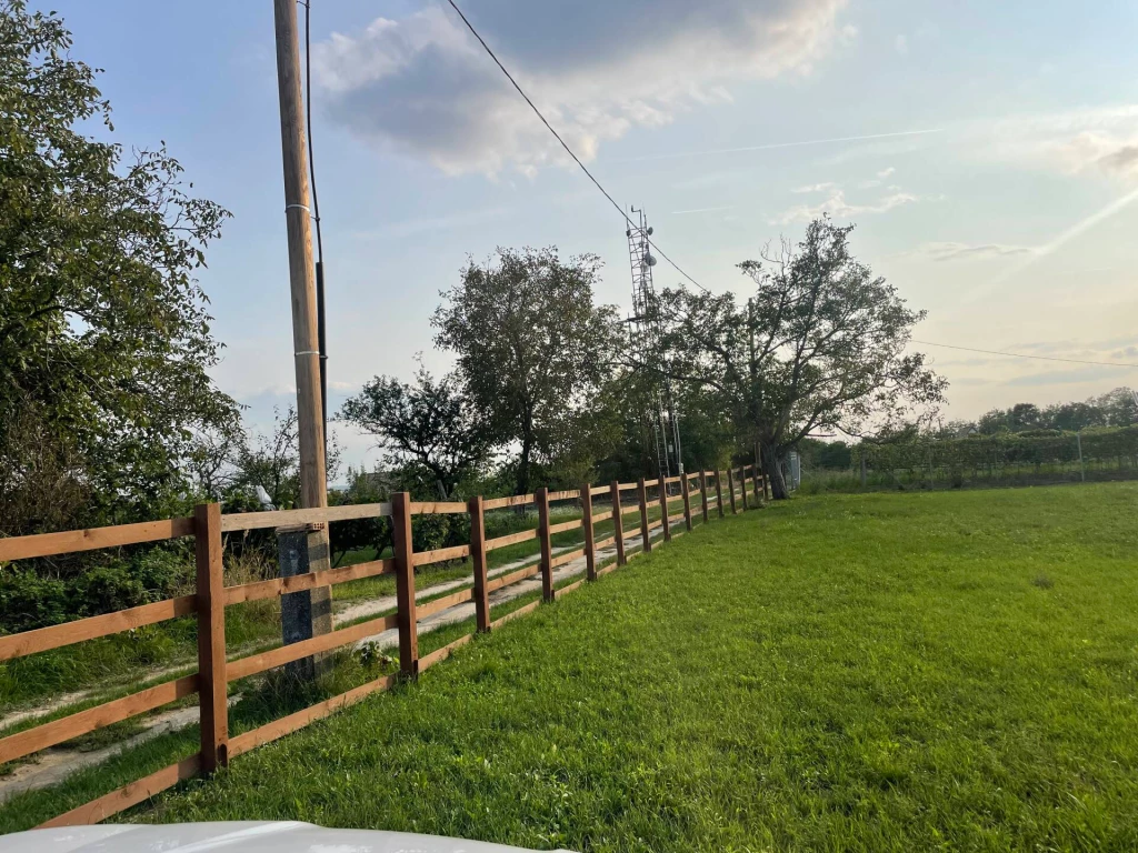 For sale closed garden, Tata