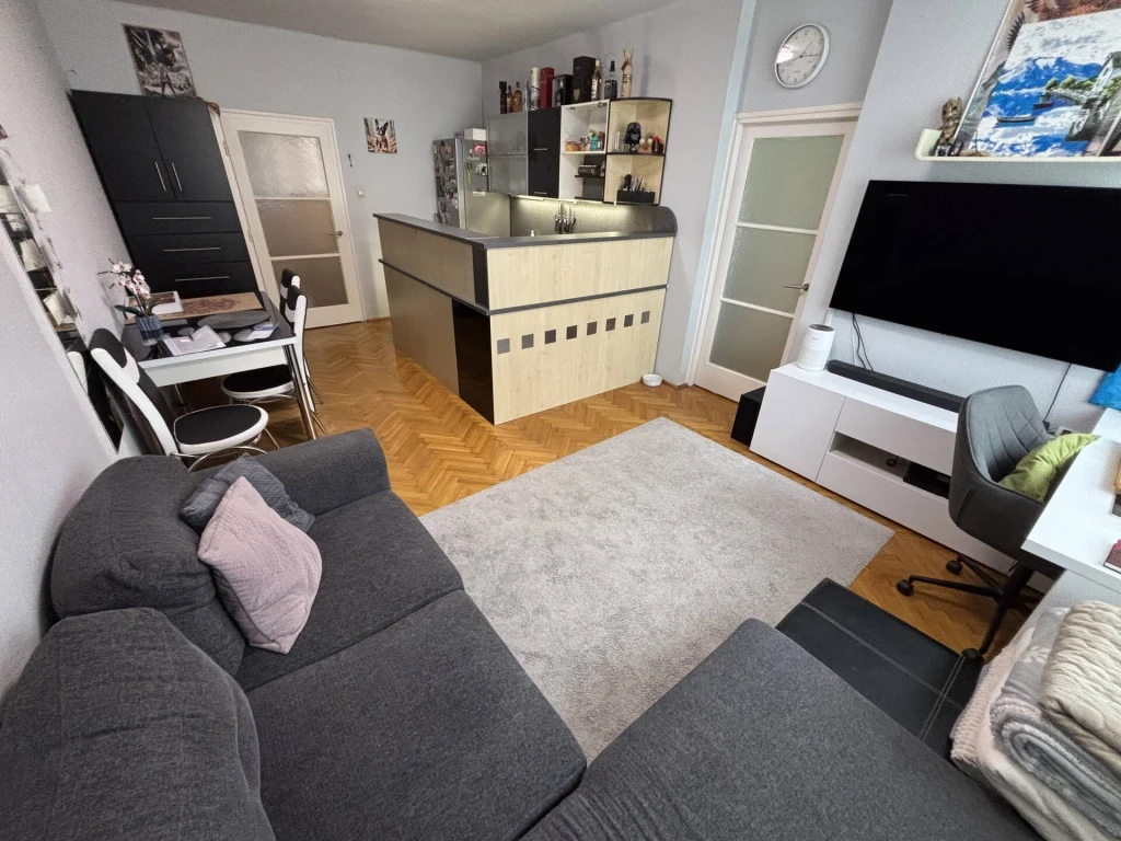 Praktikus otthon, kiváló helyen