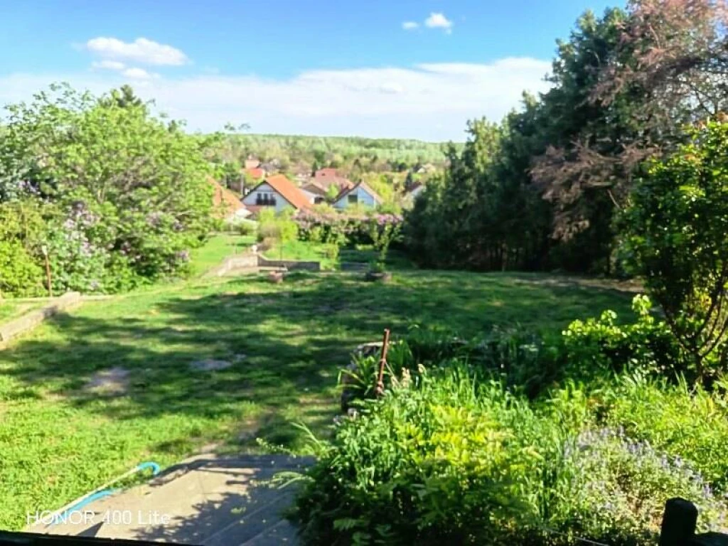 PANORÁMÁS CSALÁDIHÁZ ERCSI FREKVENTÁLT RÉSZÉN