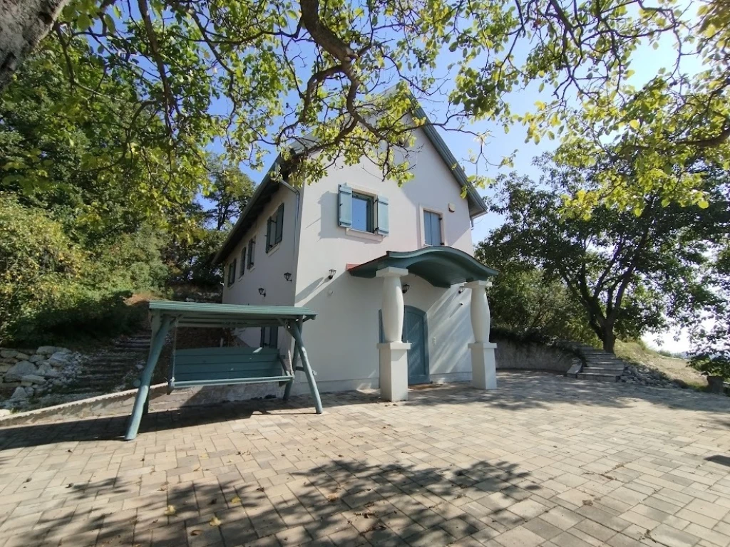 For sale house, Pécsely, Szőlőhegy dűlő