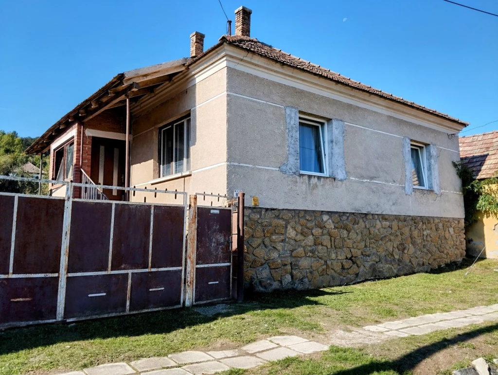 For sale house, Bakonyjákó