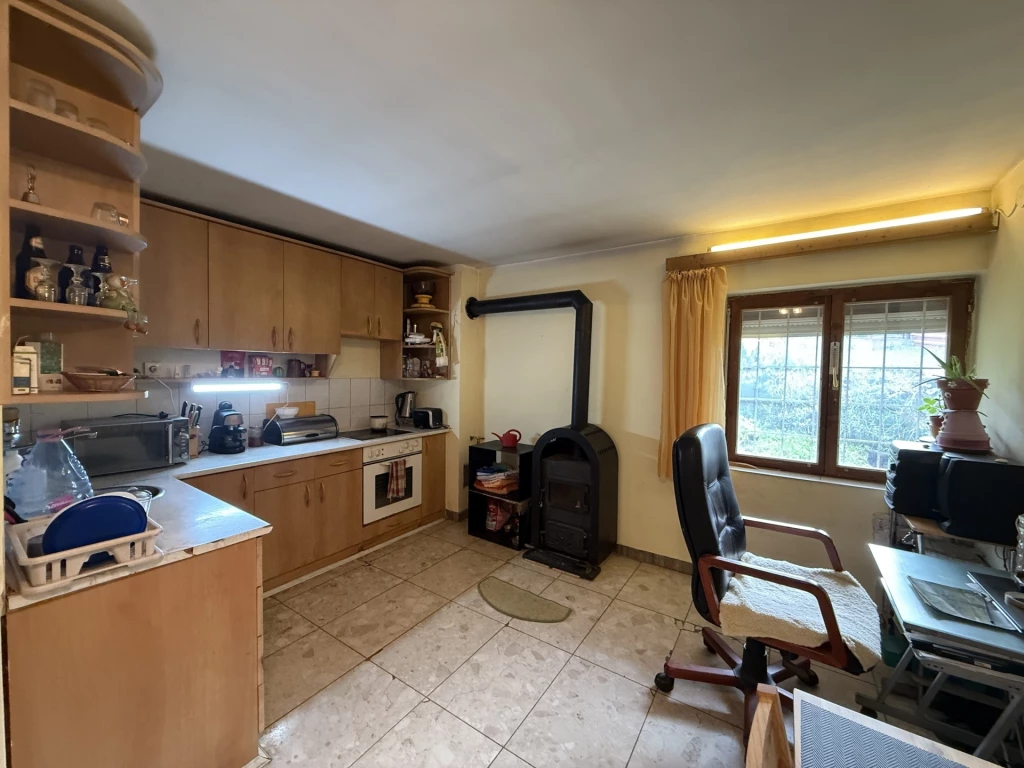 c3-1-name c2-1-name, Pécs, Szabolcs, Szüret utca