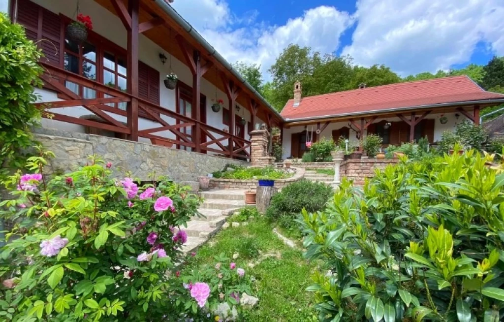 Eladó Ház, Hosszúhetény Püspökszentlászló 185.000.000 Ft