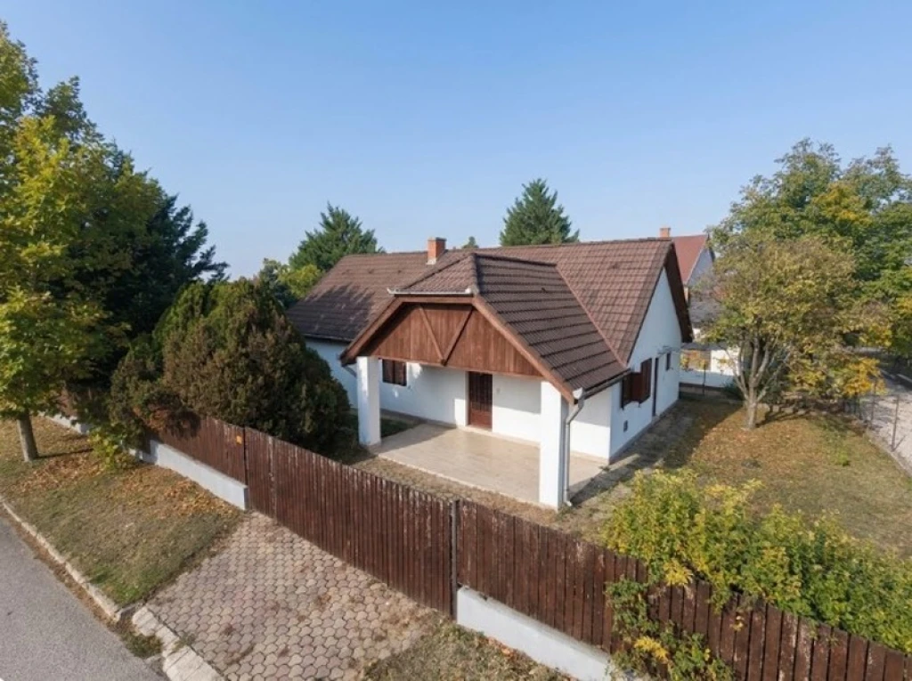Eladó Nyaraló, Balatonfűzfő Víztorony utca 89.000.000 Ft