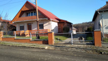 Eladó Ház- házrész