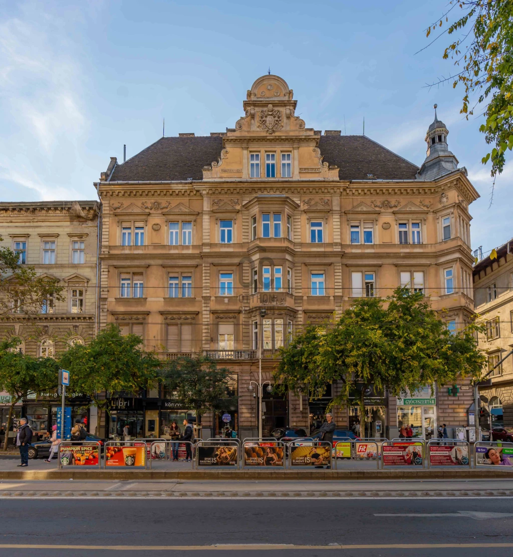 Eladó téglalakás, Budapest VI. kerület, Nagykörúton belüli terület