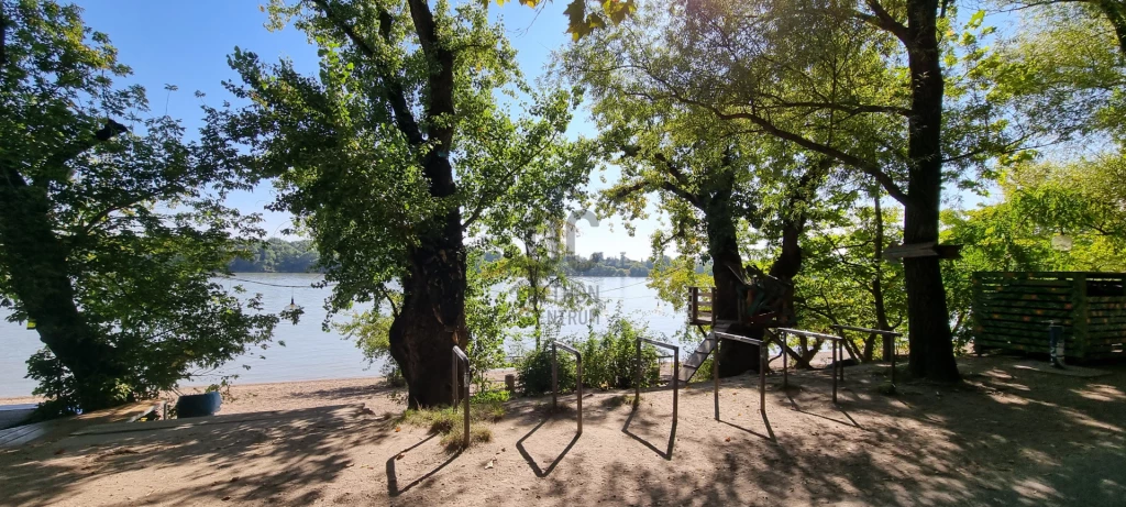 Eladó üdülőtelek, Budapest III. kerület, Békásmegyer