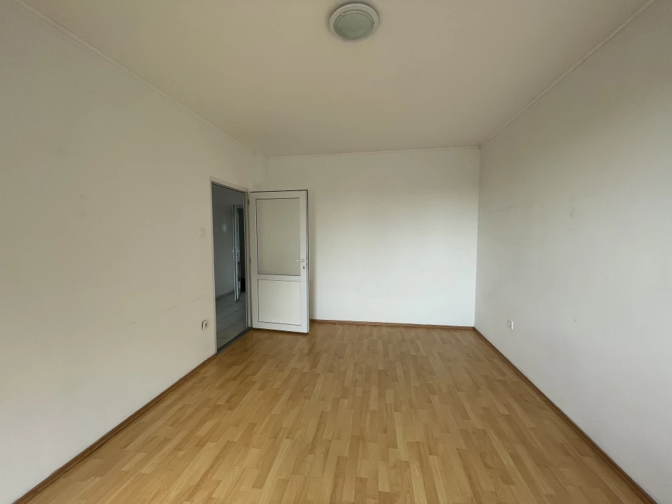 Eladó panellakás, Miskolc