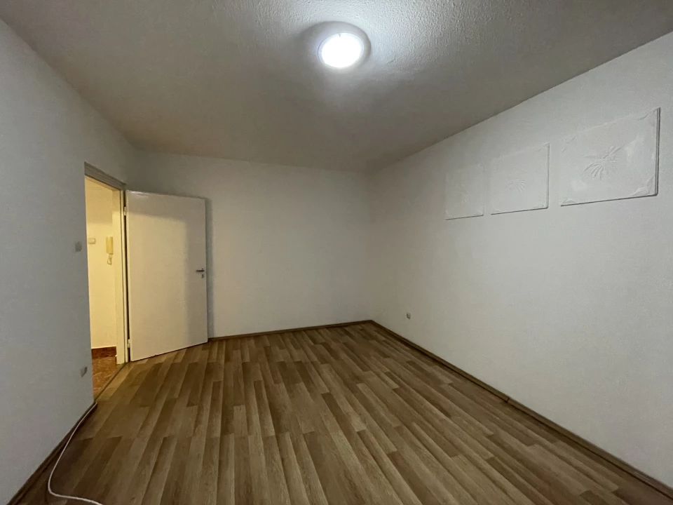 Eladó panellakás, Miskolc