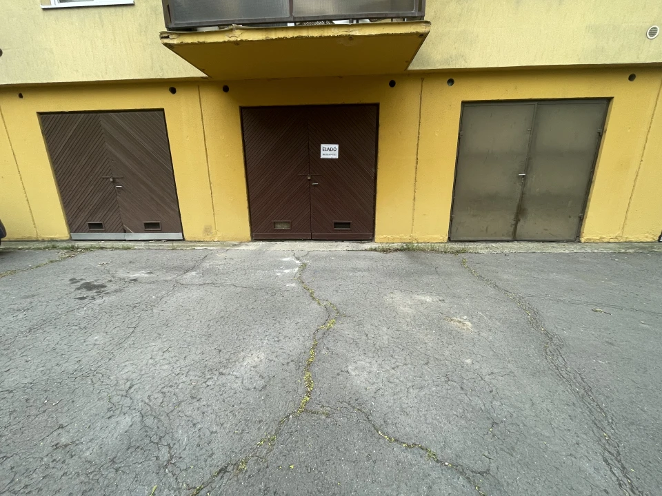 c3-1-name c2-74-name, Miskolc