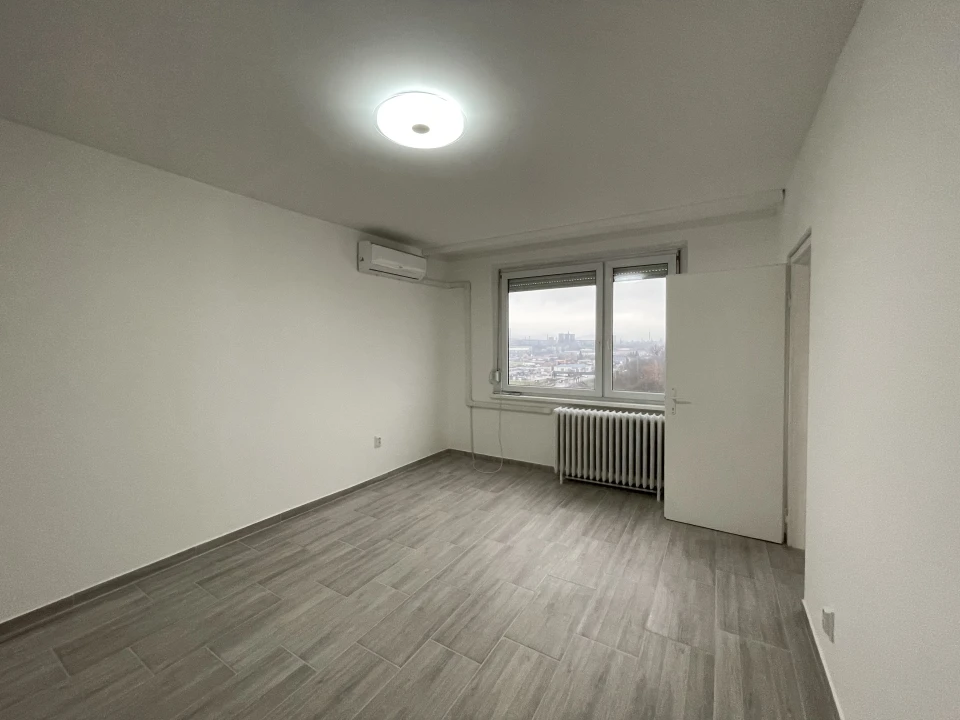 Eladó panellakás, Miskolc