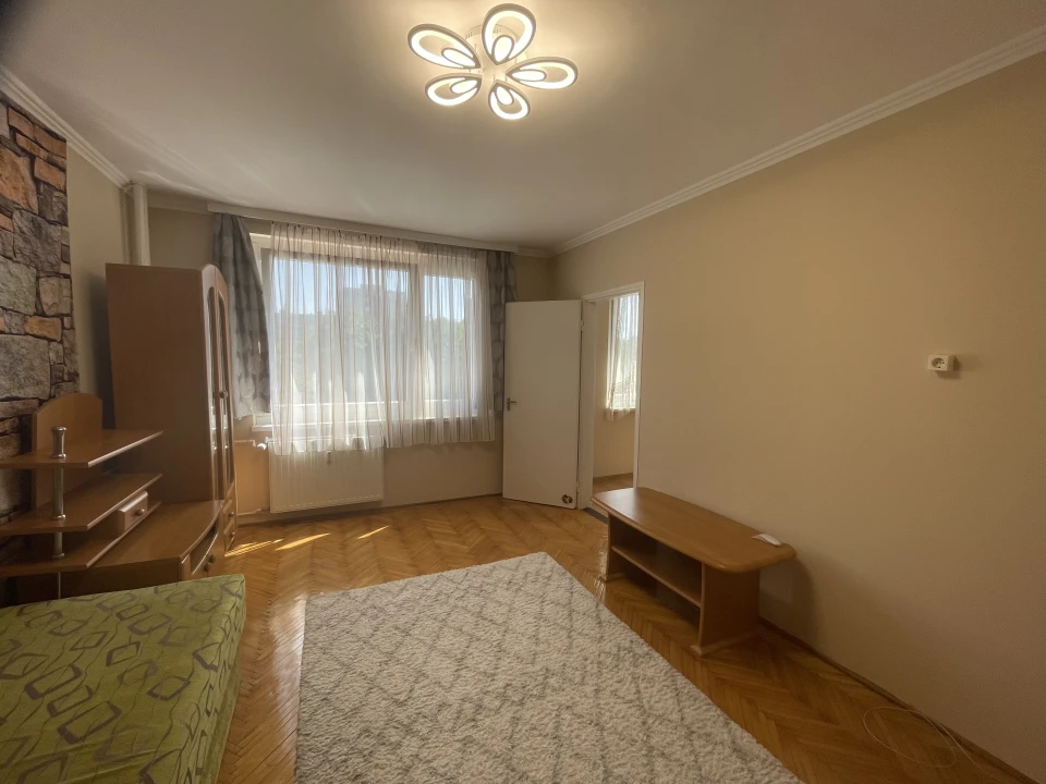 Kiadó panellakás, Miskolc