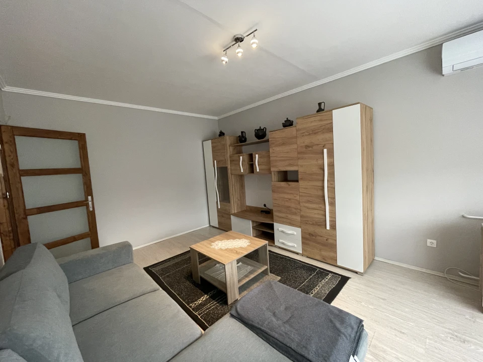 Kiadó panellakás, Miskolc