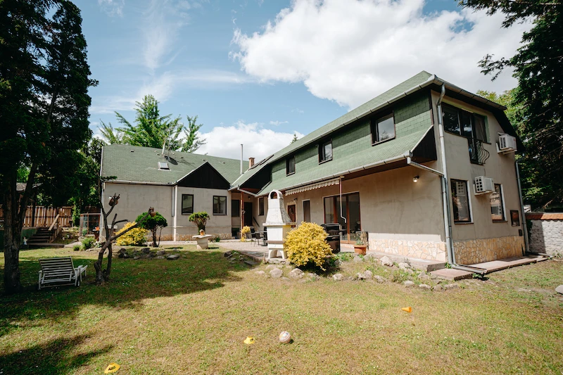 c3-1-name c2-1-name, Leányfalu