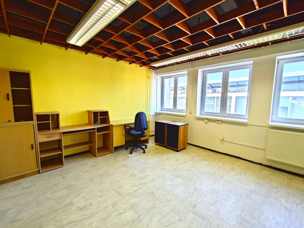 Iroda bérbeadása – Miskolc, Zsolcai Kapu