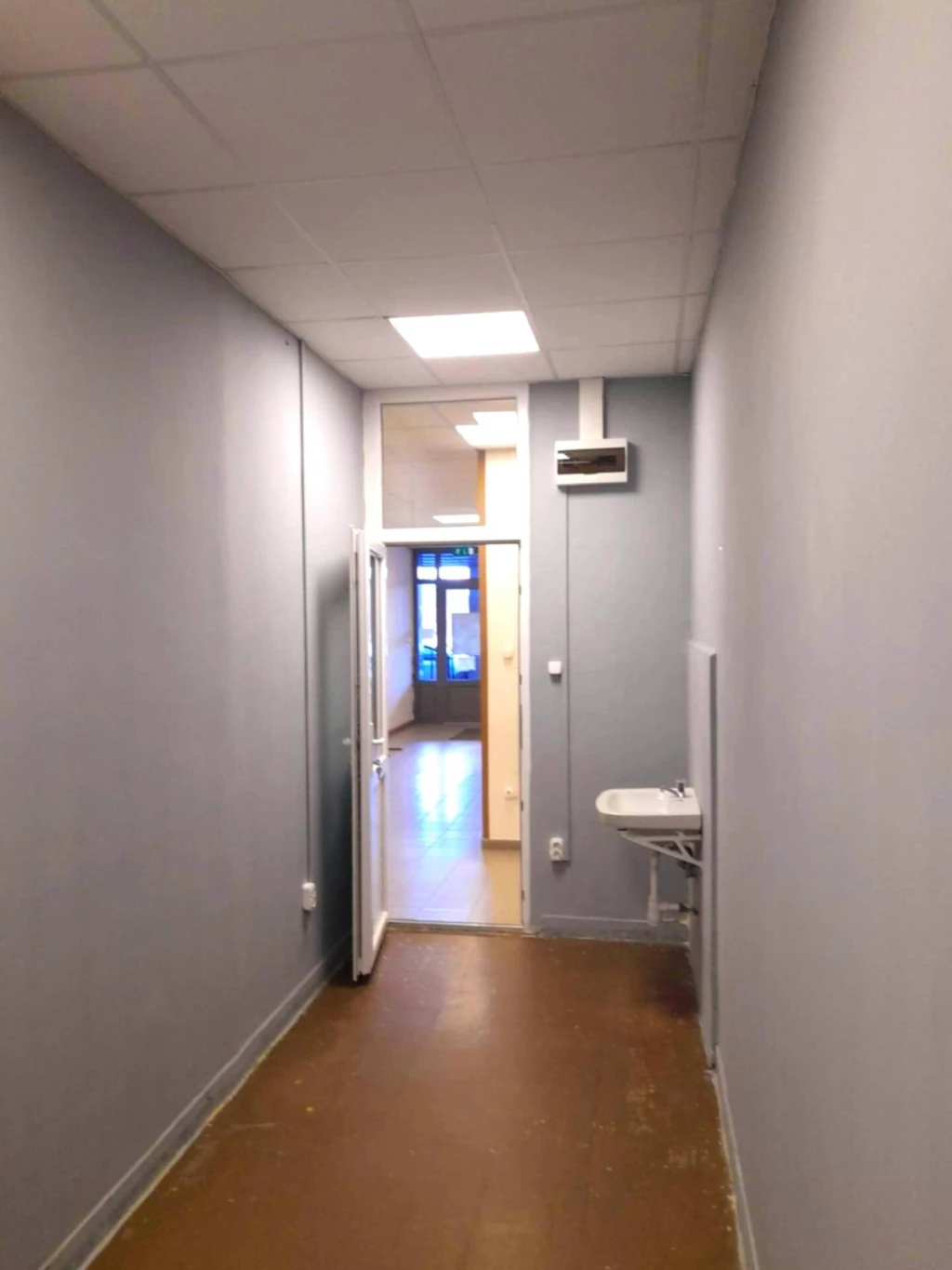 Kiadó üzlethelyiség forgalmas belvárosi környezetben!