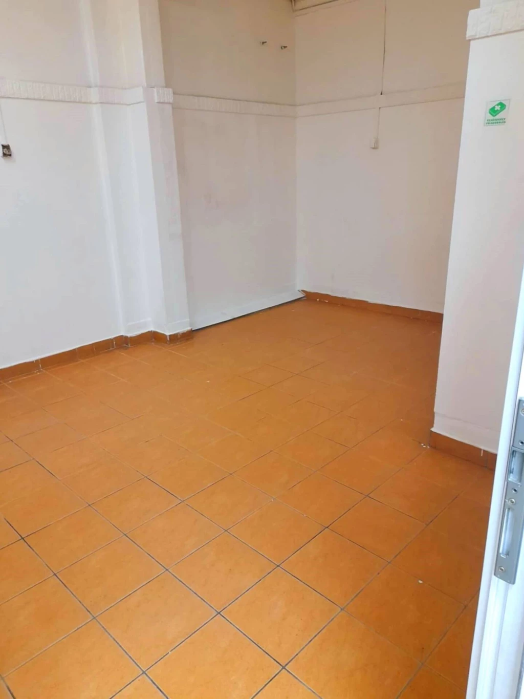 Kiadó üzlethelyiség forgalmas belvárosi környezetben!