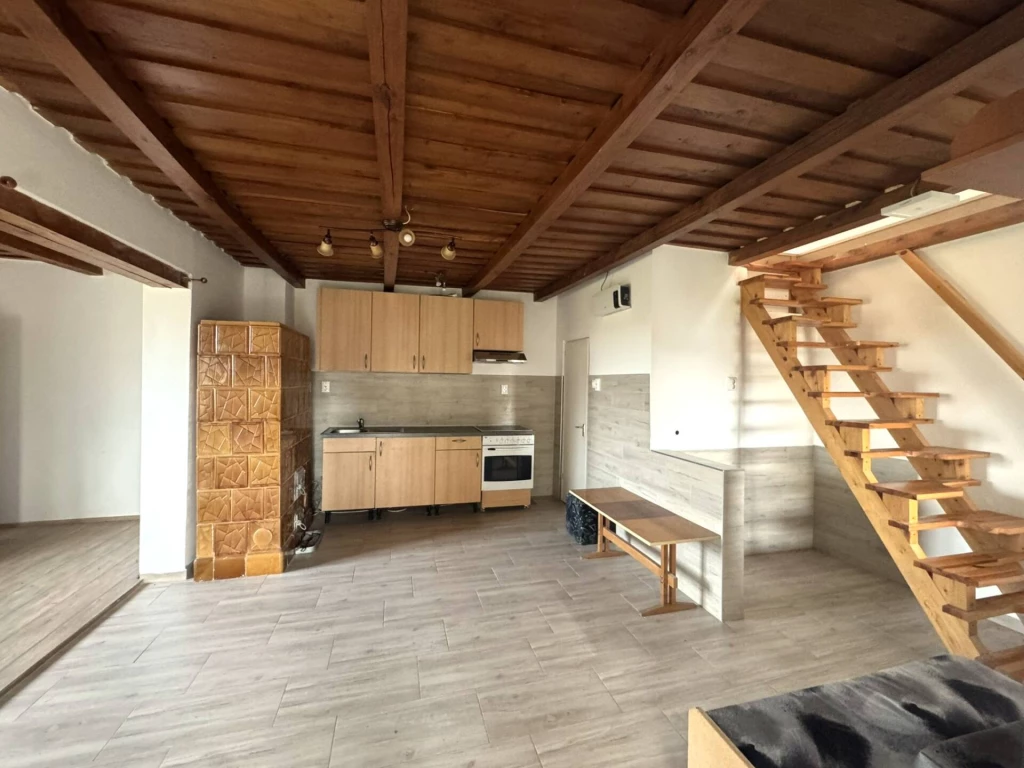 Hangulatos, felújított családi ház nagy telken – Debrecen, Biczó István kert