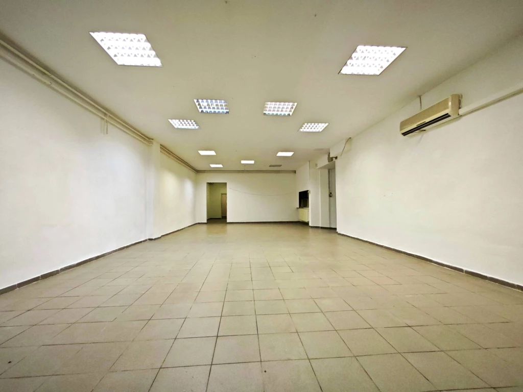 Kiadó üzlethelyiség frekventált helyen, a Búza téren!