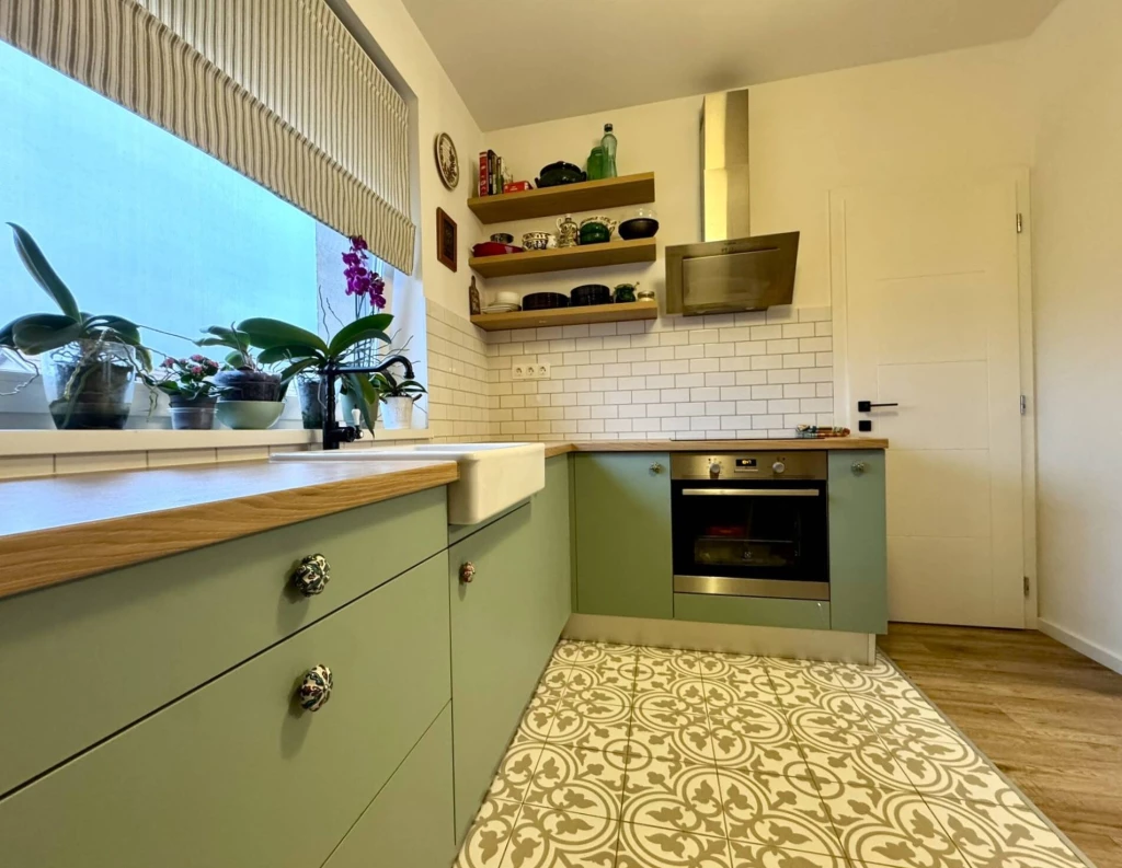 Nyugalom egy modern otthon kényelmében. Eladó modern, otthonos lakás Hajdúböszörmény egyik legjobb környékén!