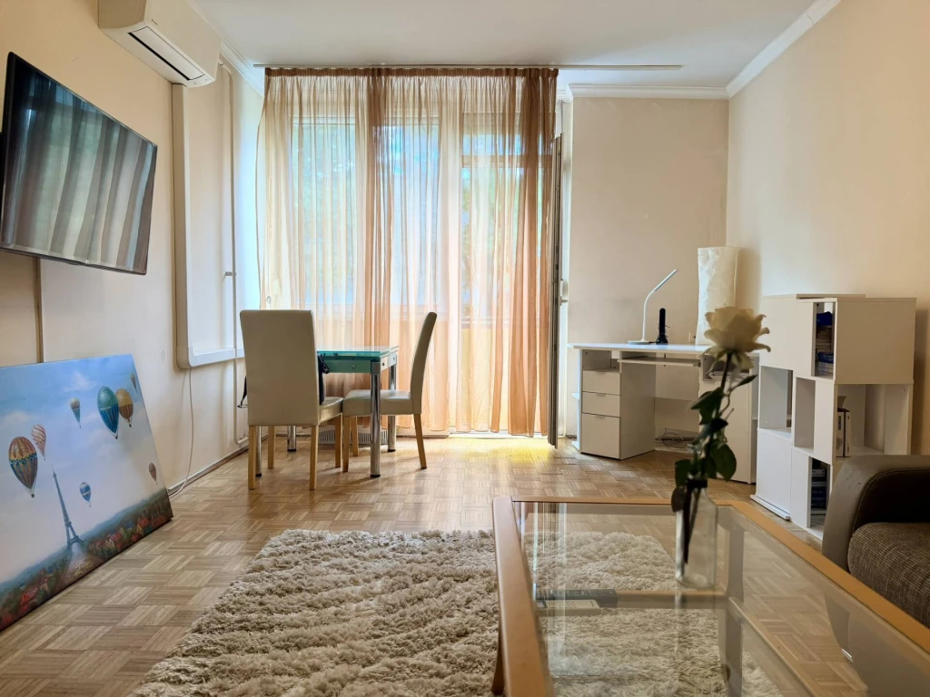 Kiadó bútorozott lakás Debrecen kedvelt városrészében, a Libakertben!