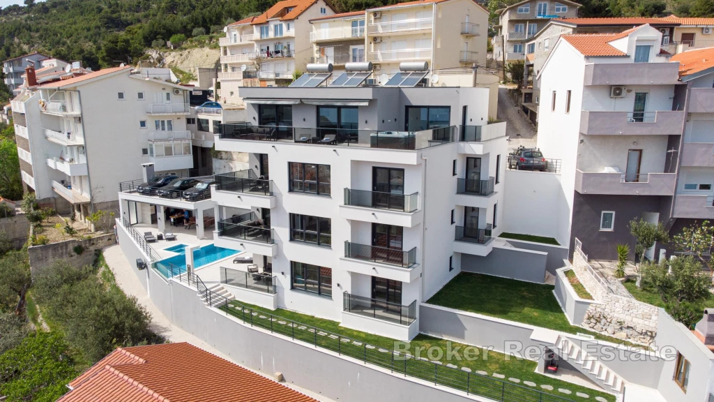 Modern villa with pool and sea view
