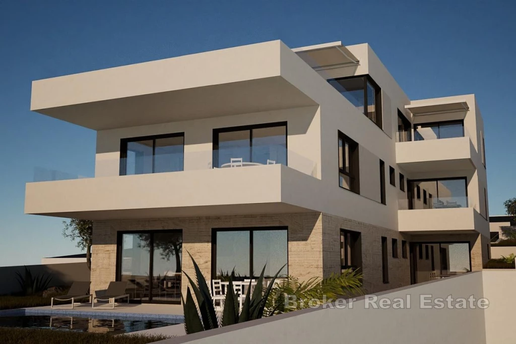Beautiful building land with project and building permit