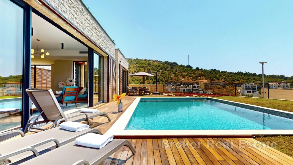 Luxury villa second row to the sea