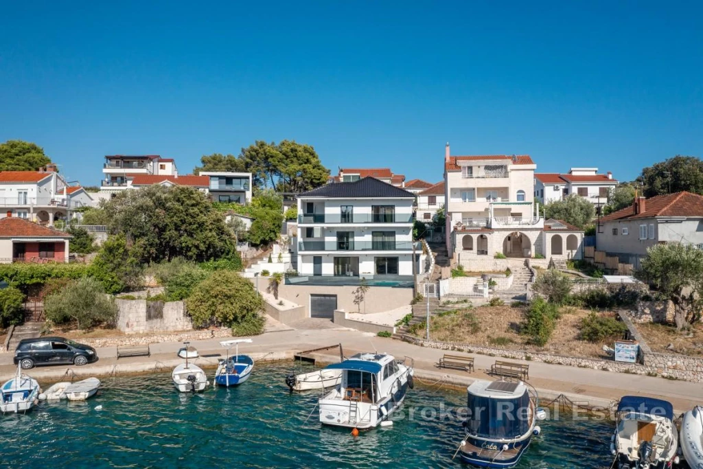 c3-1-name c2-4-name, Rogoznica