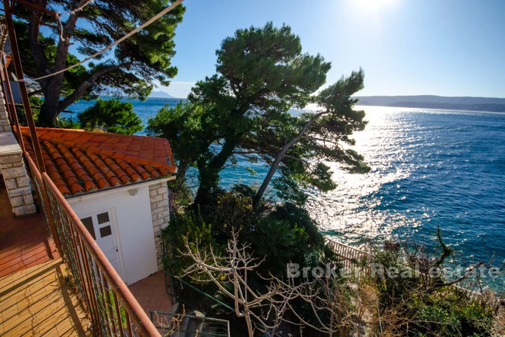 House in first row to the sea