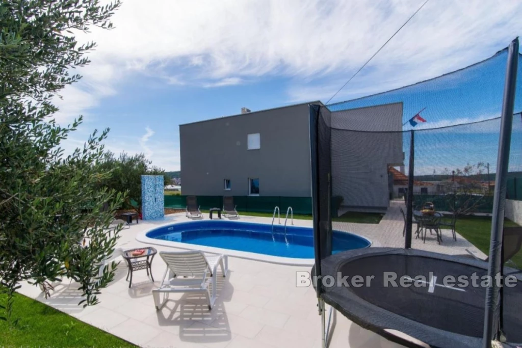 Apartment house with a pool