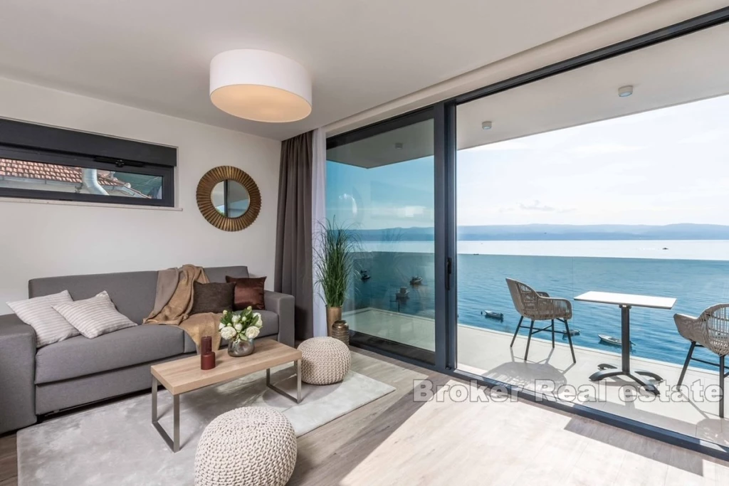 Attractive apartment with sea view