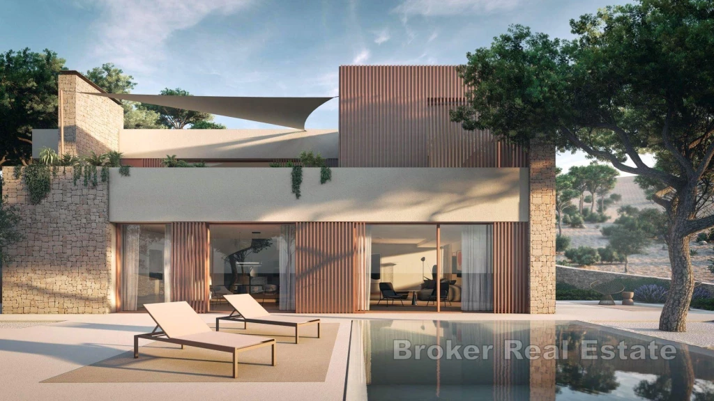 Newly built villa in the first row to the sea