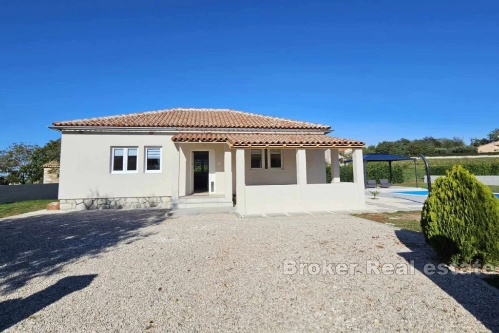 Family house with swimming pool