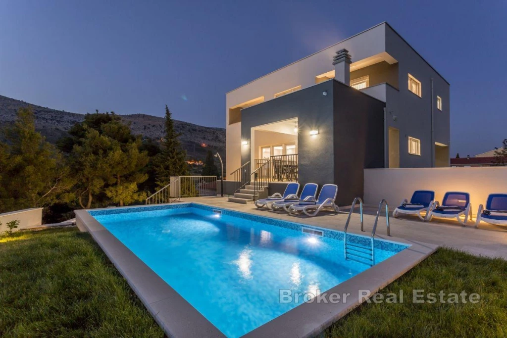 Luxury villa with pool