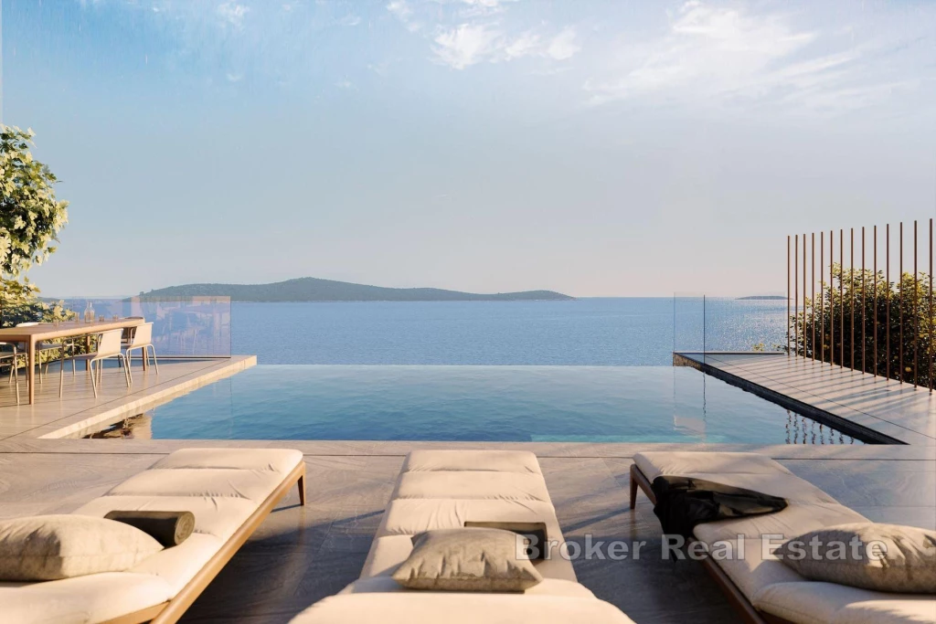 Exceptional seafront villa in Sevid